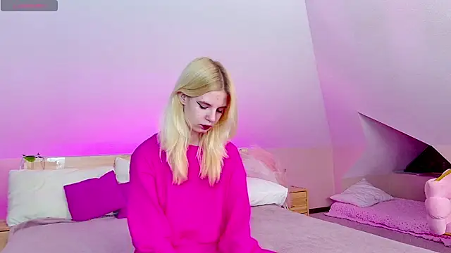 Snapshot of Erica_Elnak chatting on October 26, 2025, 4:18 pm Erica Elnak online show from October 26, 2025, 4:18 pm