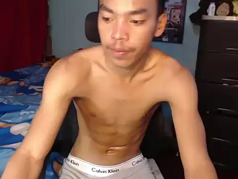 slimraz02 online show from March 4, 2026, 3:36 am