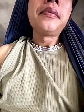 Thichthittuoi online show from October 28, 2025, 2:12 am