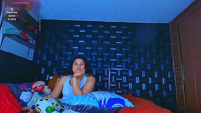 Kesha rosse  online show from February 12, 2026, 5:29 am