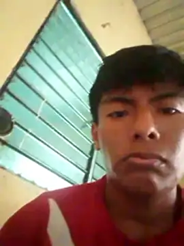 GuzzMiranda18 online show from November 30, 2025, 2:18 pm