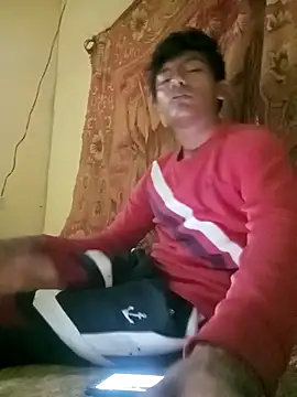 GuzzMiranda18 online show from December 17, 2025, 2:16 am