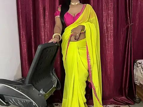 Snapshot of Ritika_janu chatting on November 25, 2025, 5:24 pm Ritika janu online show from November 25, 2025, 5:24 pm