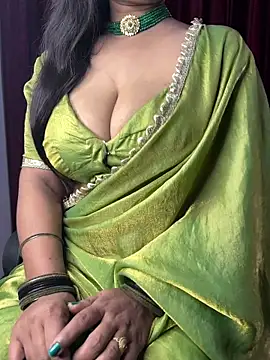 Snapshot of Ritika_janu chatting on December 15, 2025, 5:52 pm Ritika janu online show from December 15, 2025, 5:52 pm