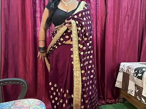 Snapshot of Ritika_janu chatting on April 27, 2026, 6:11 am Ritika janu online show from April 27, 2026, 6:11 am