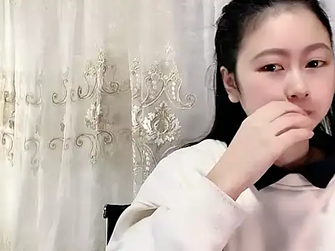 Snapshot of nuannuan35593 chatting on December 1, 2025, 11:44 am nuannuan35593 online show from December 1, 2025, 11:44 am