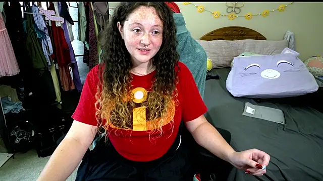 Snapshot of sugasunny04 chatting on May 19, 2026, 6:15 pm sugasunny04 online show from May 19, 2026, 6:15 pm