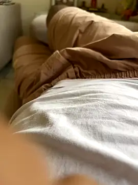 Snapshot of bitujd98 chatting on November 15, 2025, 9:02 am bitujd98 online show from November 15, 2025, 9:02 am