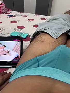 Snapshot of bitujd98 chatting on October 26, 2025, 12:16 pm bitujd98 online show from October 26, 2025, 12:16 pm