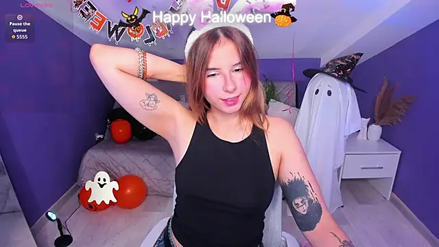 JasminDreame  online show from November 2, 2025, 2:11 pm