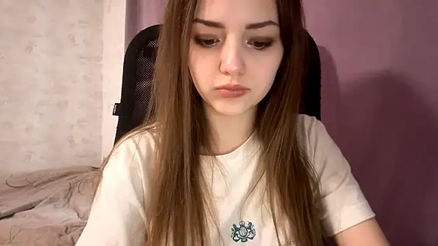 Snapshot of AliceStacy chatting on November 24, 2025, 9:09 am AliceStacy online show from November 24, 2025, 9:09 am