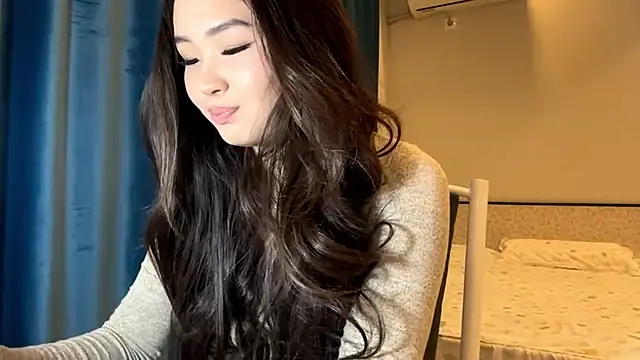 Snapshot of SupremeDividend chatting on November 25, 2025, 3:23 pm SupremeDividend online show from November 25, 2025, 3:23 pm