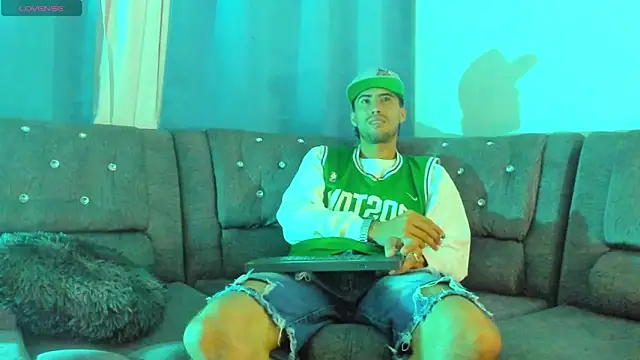 Snapshot of harold_777 chatting on November 8, 2025, 3:43 am harold 777 online show from November 8, 2025, 3:43 am