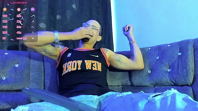 Snapshot of harold_777 chatting on November 23, 2025, 10:42 pm harold 777 online show from November 23, 2025, 10:42 pm