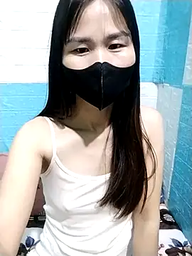 Snapshot of Donatella28 chatting on February 9, 2026, 6:06 pm Donatella28 online show from February 9, 2026, 6:06 pm