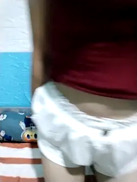 Snapshot of Donatella28 chatting on March 18, 2026, 12:08 pm Donatella28 online show from March 18, 2026, 12:08 pm