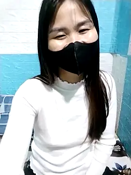 Snapshot of Donatella28 chatting on February 8, 2026, 5:54 pm Donatella28 online show from February 8, 2026, 5:54 pm