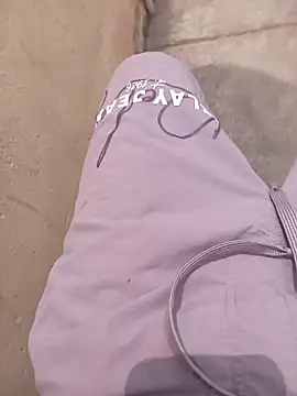 Snapshot of younggblackkCOCK19 chatting on October 30, 2025, 9:29 am younggblackkCOCK19 online show from October 30, 2025, 9:29 am