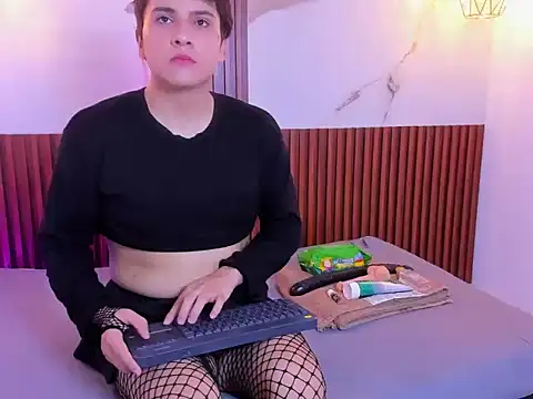 Snapshot of SamLopez1 chatting on October 31, 2025, 3:03 am SamLopez1 online show from October 31, 2025, 3:03 am