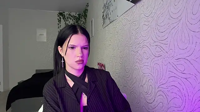 Snapshot of Sylira_fable chatting on November 8, 2025, 1:03 pm Sylira fable online show from November 8, 2025, 1:03 pm