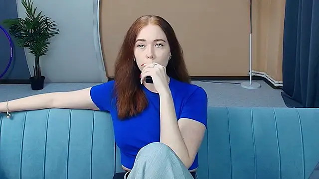 Snapshot of AddieOsler chatting on August 1, 2026, 5:44 pm AddieOsler online show from August 1, 2026, 5:44 pm