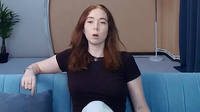 Snapshot of AddieOsler chatting on July 4, 2026, 7:40 pm AddieOsler online show from July 4, 2026, 7:40 pm