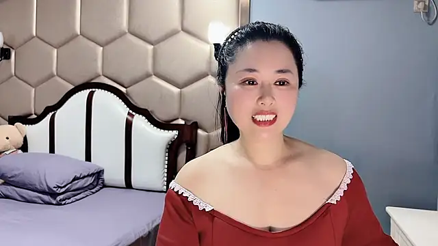 yaoyao22678 online show from February 23, 2026, 2:46 am