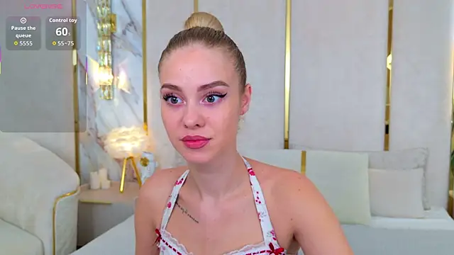 Snapshot of Rose_Masson chatting on November 19, 2025, 6:35 am Rose Masson online show from November 19, 2025, 6:35 am