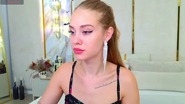 Snapshot of Rose_Masson chatting on November 3, 2025, 5:56 am Rose Masson online show from November 3, 2025, 5:56 am