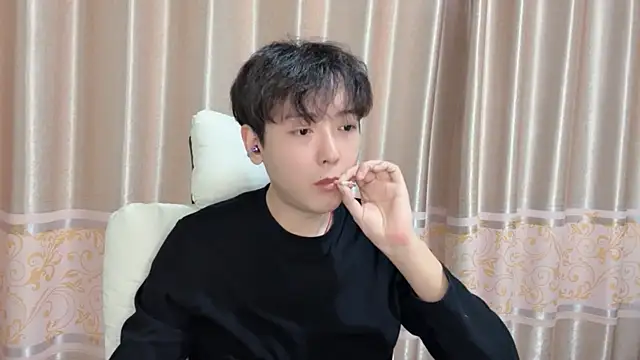 Snapshot of xiaoxiao1025 chatting on October 28, 2025, 11:53 am xiaoxiao1025 online show from October 28, 2025, 11:53 am