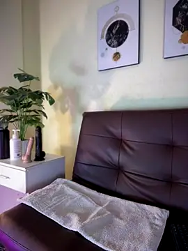 Snapshot of RileyFlame chatting on November 20, 2025, 3:34 pm RileyFlame online show from November 20, 2025, 3:34 pm