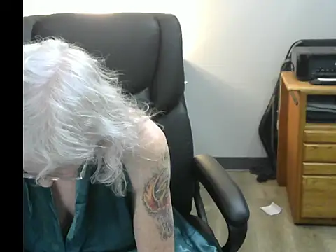 JoleneDelacroix online show from December 21, 2025, 4:47 am