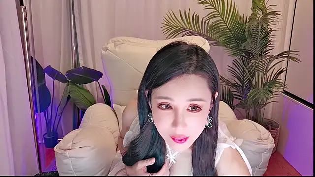 Snapshot of Vv123668 chatting on November 18, 2025, 3:15 pm Vv123668 online show from November 18, 2025, 3:15 pm