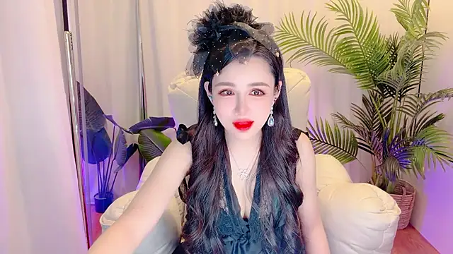 Snapshot of Vv123668 chatting on November 12, 2025, 2:21 pm Vv123668 online show from November 12, 2025, 2:21 pm