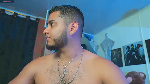 Tiler wolker online show from February 3, 2026, 6:22 am