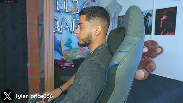 Tiler wolker online show from January 9, 2026, 2:18 am