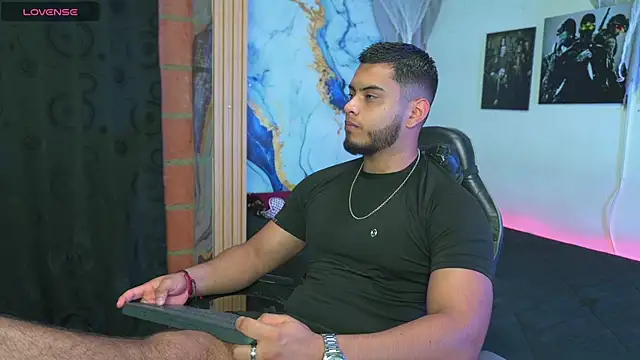 Tiler wolker online show from November 13, 2025, 11:30 pm