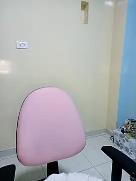 Snapshot of Esmeralda_546 chatting on November 7, 2025, 8:02 pm Esmeralda 546 online show from November 7, 2025, 8:02 pm