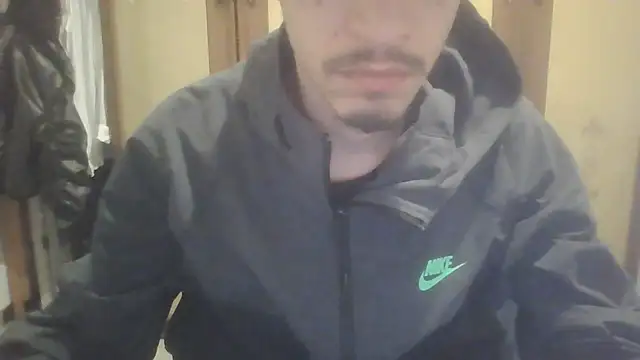 Snapshot of figastrettissima chatting on April 13, 2026, 11:42 pm figastrettissima online show from April 13, 2026, 11:42 pm