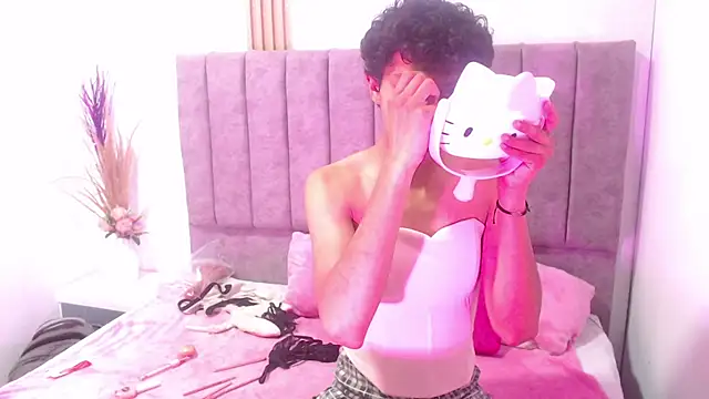 Snapshot of Athenea_Zoe chatting on October 30, 2025, 8:17 pm Athenea Zoe online show from October 30, 2025, 8:17 pm