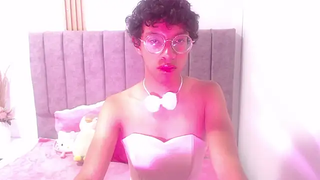 Snapshot of Athenea_Zoe chatting on October 31, 2025, 11:11 pm Athenea Zoe online show from October 31, 2025, 11:11 pm