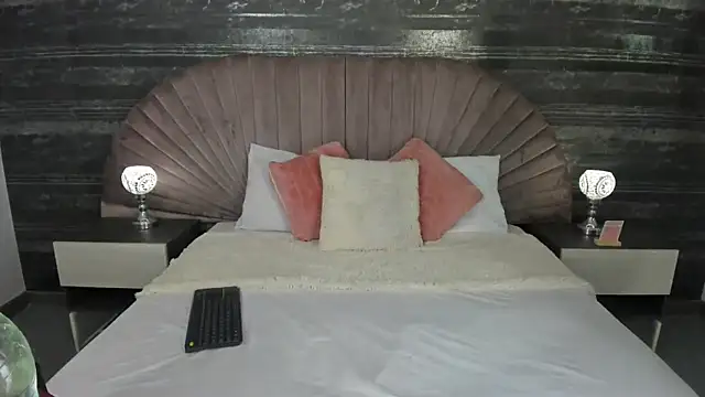 Snapshot of Nayla_Monroee chatting on April 15, 2026, 9:15 pm Nayla Monroee online show from April 15, 2026, 9:15 pm