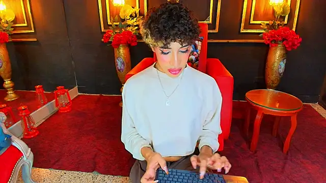 Nayla Monroee online show from December 18, 2025, 7:29 pm