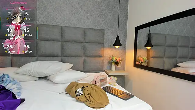 Snapshot of Luna_Bella3 chatting on November 11, 2025, 10:10 am Luna Bella3 online show from November 11, 2025, 10:10 am