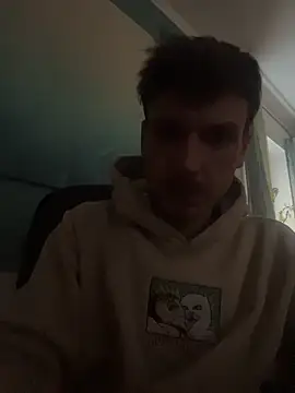 Snapshot of PitchyActive chatting on April 3, 2026, 5:08 pm PitchyActive online show from April 3, 2026, 5:08 pm