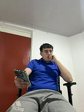 Snapshot of Sam_Rush chatting on June 11, 2026, 2:44 am Sam Rush online show from June 11, 2026, 2:44 am