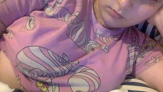 Snapshot of lapetitejeune33 chatting on October 25, 2025, 7:58 pm lapetitejeune33 online show from October 25, 2025, 7:58 pm