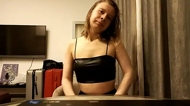 MargaretFairy online show from November 9, 2025, 5:28 pm