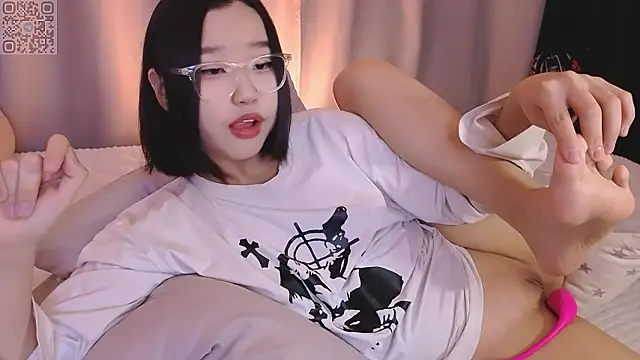 dreamSuaa online show from March 23, 2026, 6:13 am