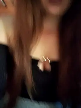 Snapshot of Alyah_1-2 chatting on November 15, 2025, 5:39 pm Alyah 1-2 online show from November 15, 2025, 5:39 pm